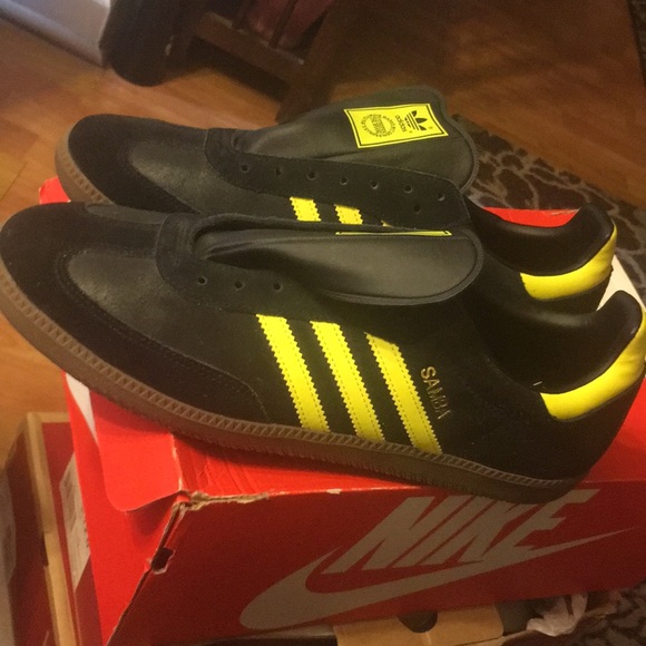 adidas samba neon